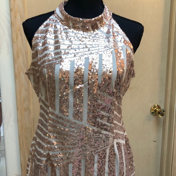 Gold Sequin Detail Halter Mini - Picture 7 of 8